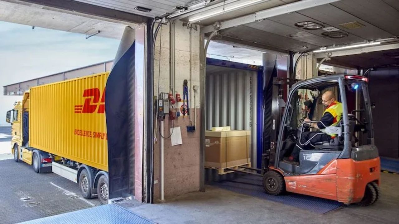 International Shipping Methods Compared: Speed, Cost, and Buyer Experience