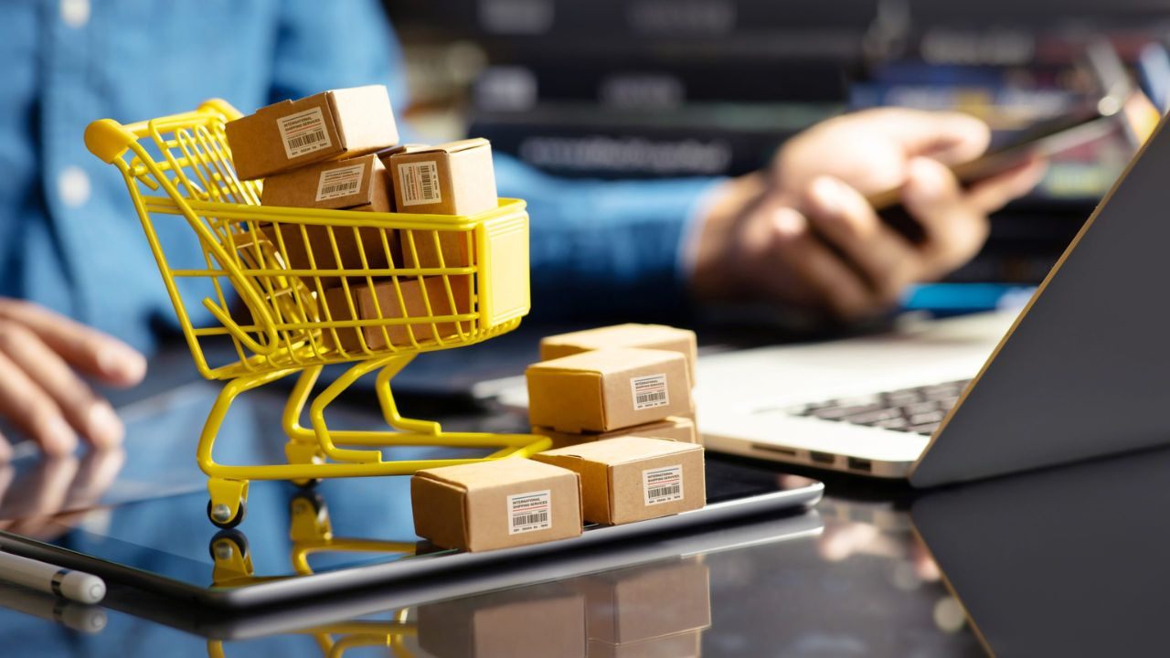 How Customs Affects International Online Orders: What Buyers Should Know Before Purchasing