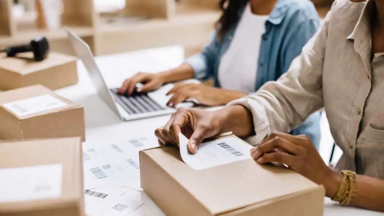 How Customs Affects International Online Orders: What Buyers Should Know Before Purchasing